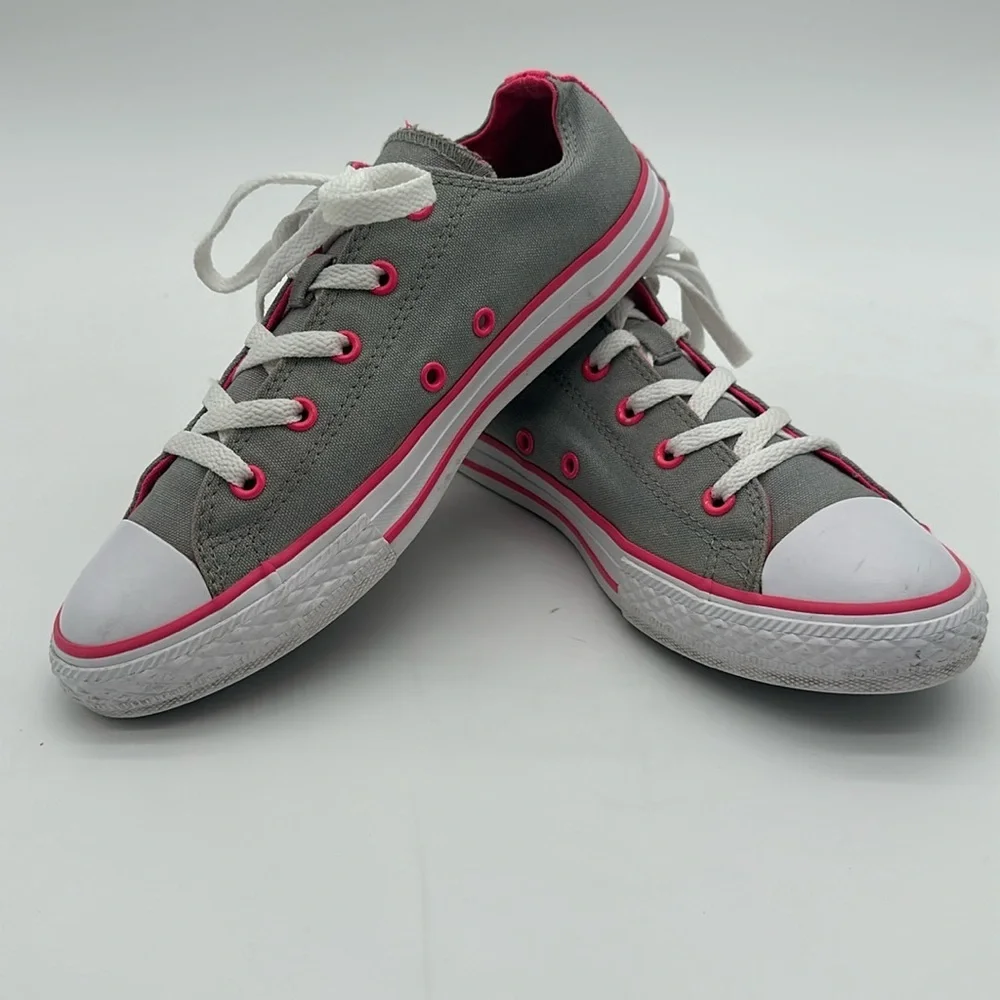 Converse All Star Chuck Taylor Girls Size 4 Double Tongue Sneaker 640578F